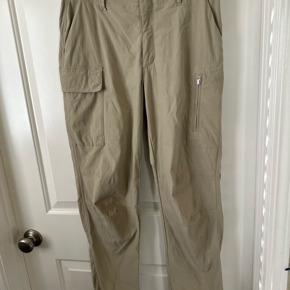 Athleta Trekkie Utility Cargo Pants - Size 6